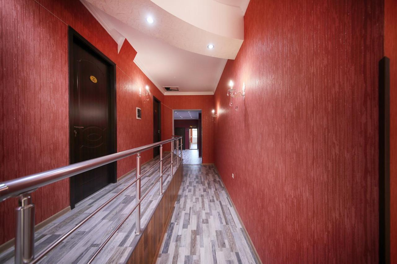 Hotel Tamari Кутаиси Екстериор снимка
