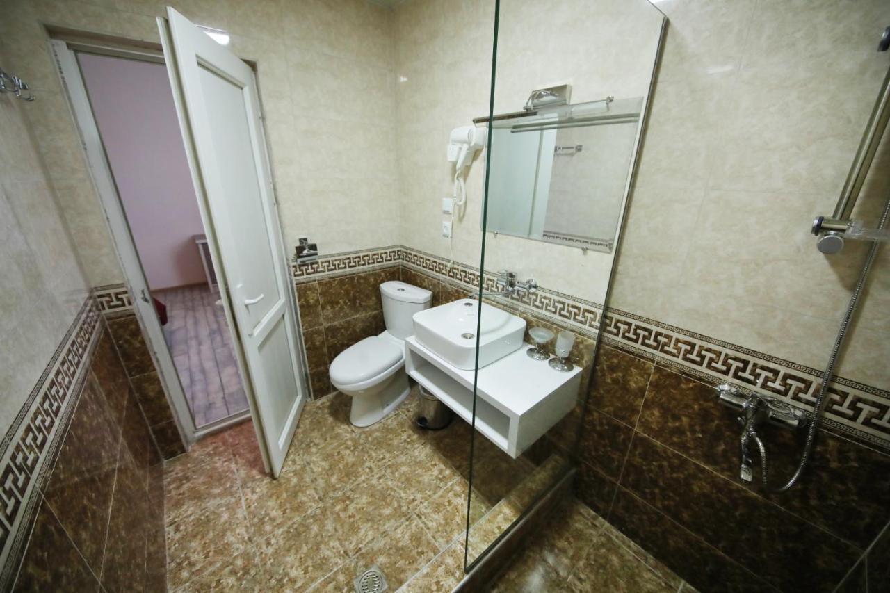 Hotel Tamari Кутаиси Екстериор снимка