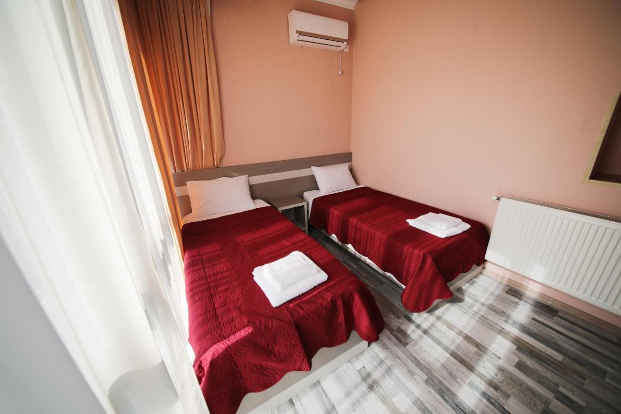 Hotel Tamari Кутаиси Екстериор снимка