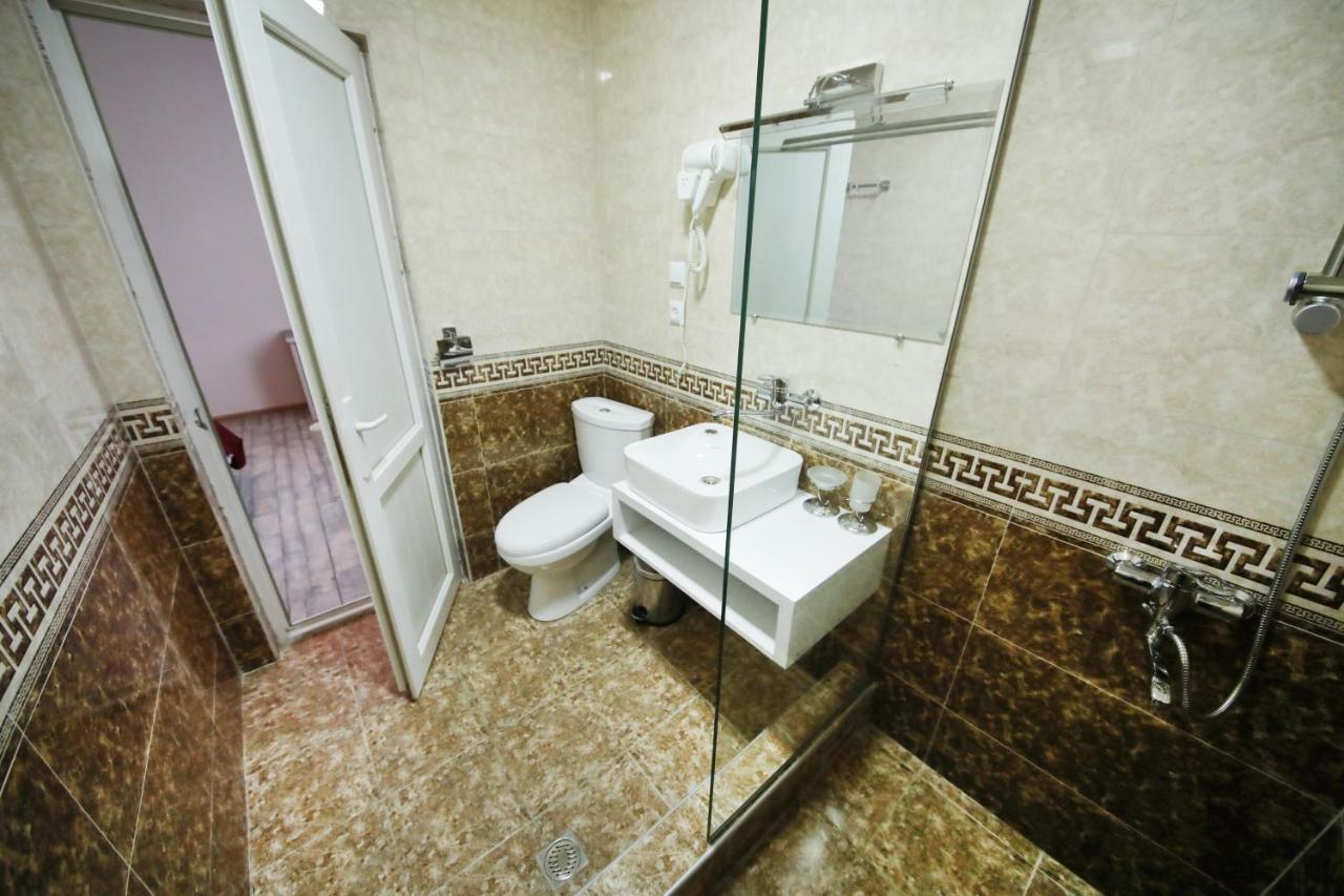 Hotel Tamari Кутаиси Екстериор снимка