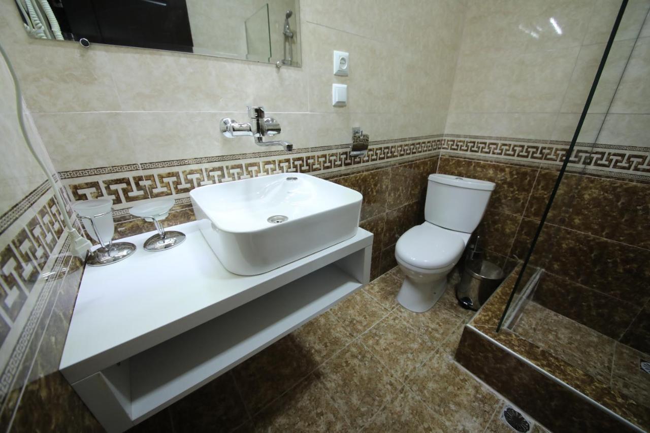 Hotel Tamari Кутаиси Екстериор снимка