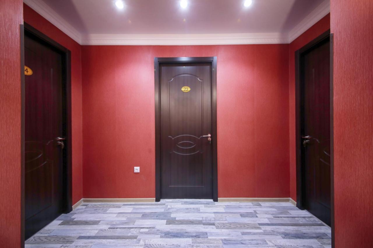 Hotel Tamari Кутаиси Екстериор снимка