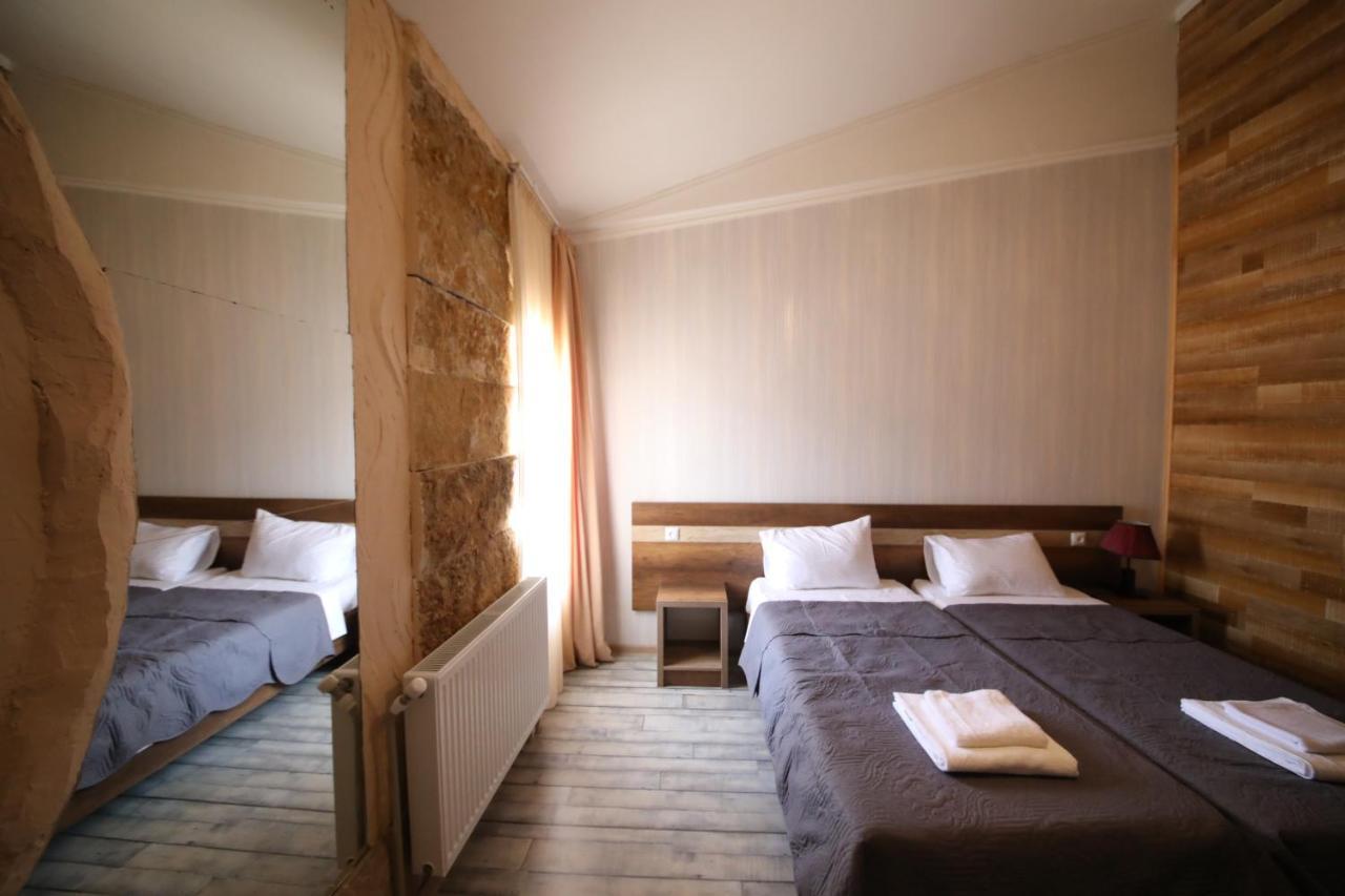 Hotel Tamari Кутаиси Екстериор снимка