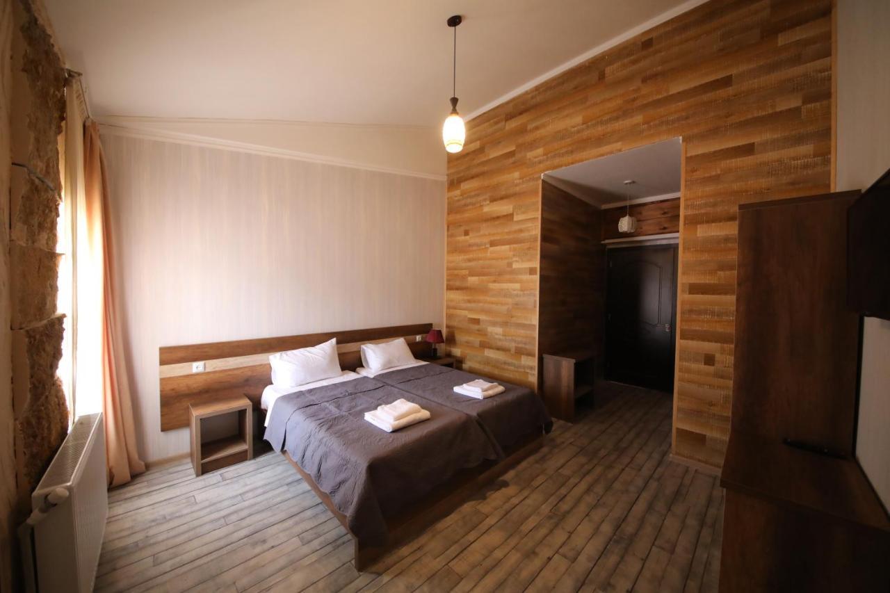 Hotel Tamari Кутаиси Екстериор снимка