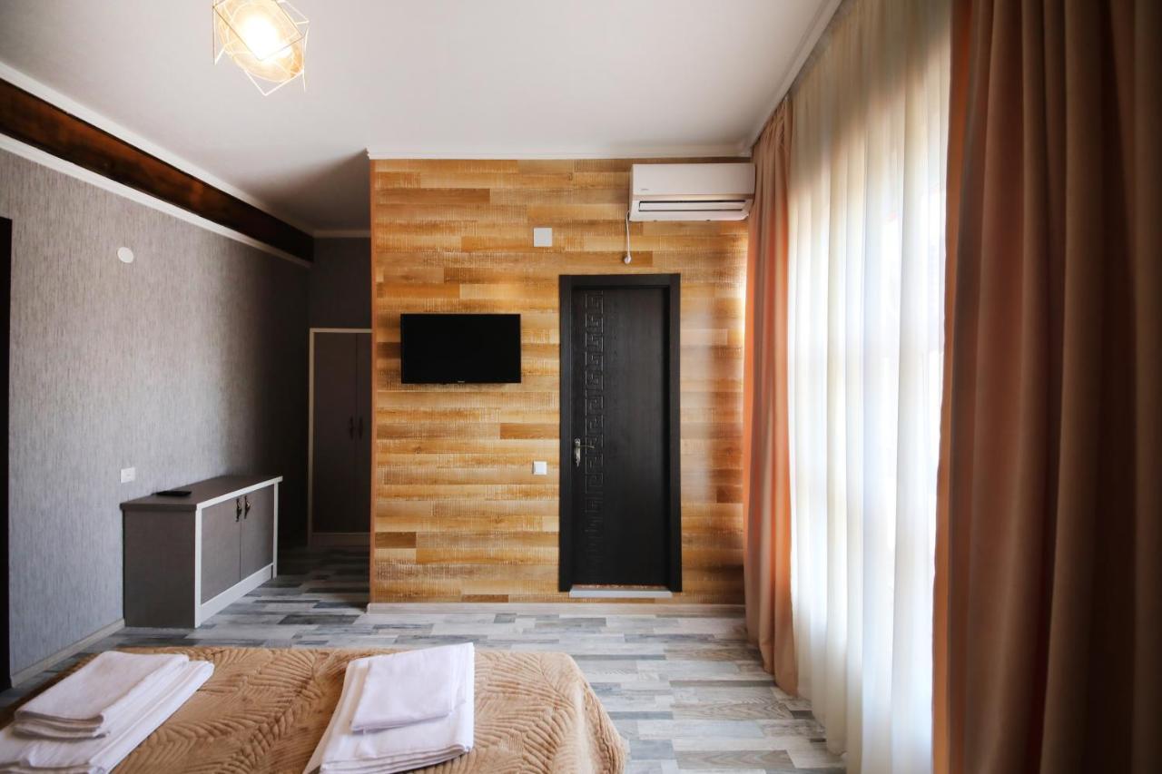 Hotel Tamari Кутаиси Екстериор снимка