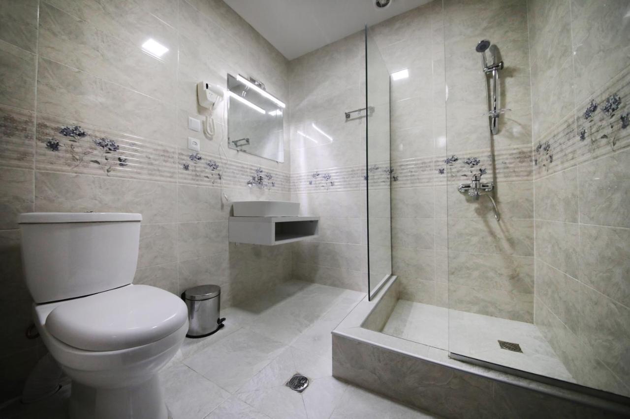 Hotel Tamari Кутаиси Екстериор снимка